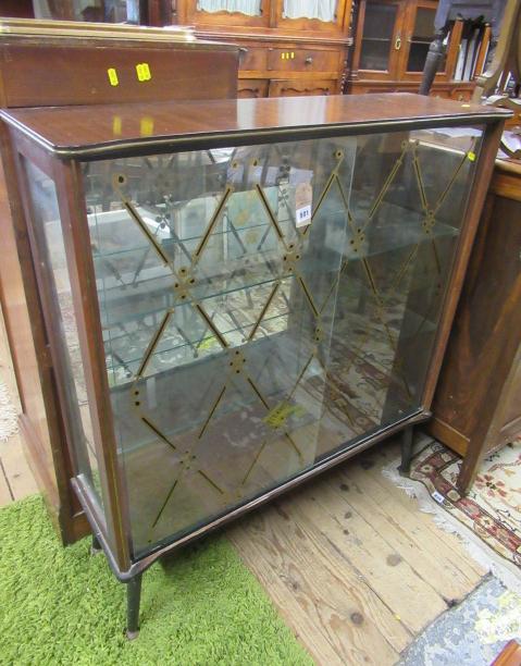 RETRO DISPLAY CABINET Image