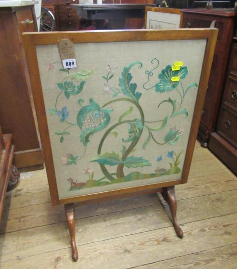 FIRE SCREEN TABLE Image
