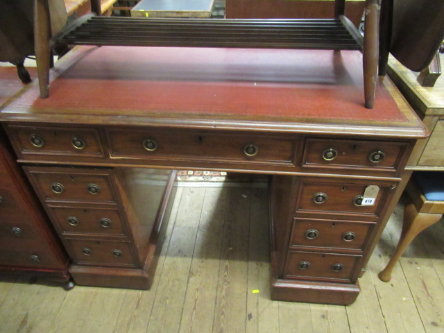 VICTORIAN CANVAS TOP PEDESTAL DESK Image