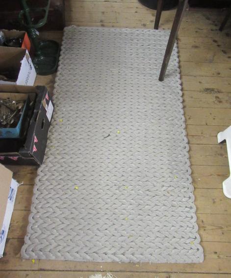RUG GURU 100% WOOL  RUG Image