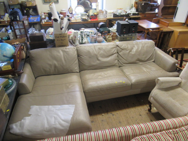 GREY LEATHER CORNER SETTEE WITH CHROME LEGS Image