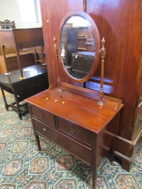 MAHOGANY DRESSING TABLE WITH OVAL MIRROR Image
