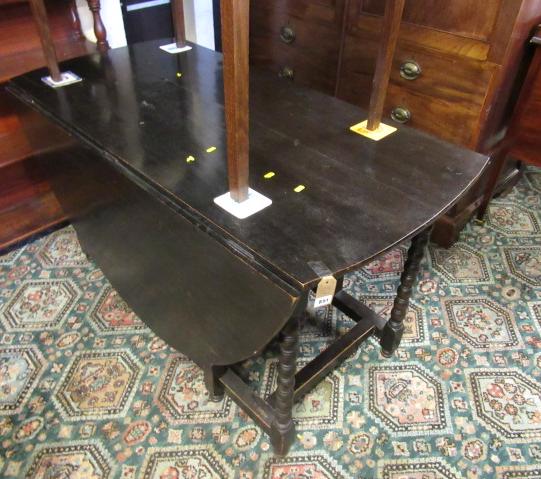 LARGE OAK DROP LEAF TABLE Image
