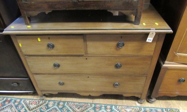 CHEST OF DRAWERS Image