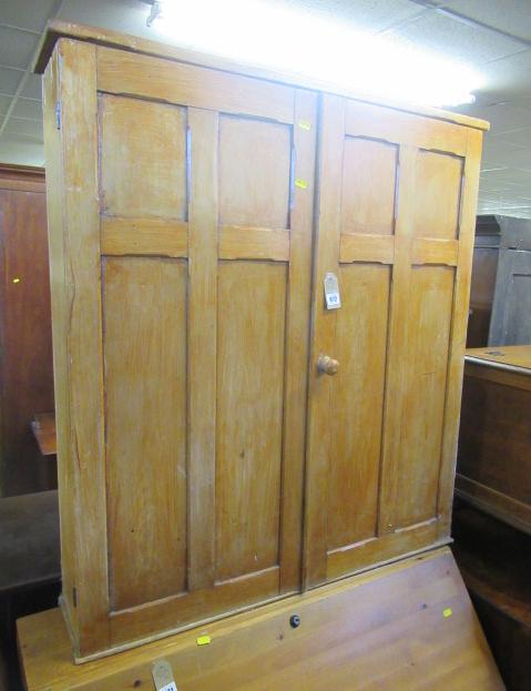 PINE CUPBOARD Image