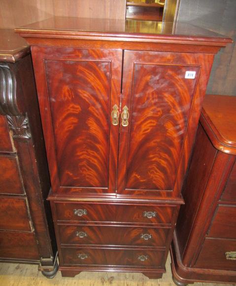 MAHOGANY CABINET Image
