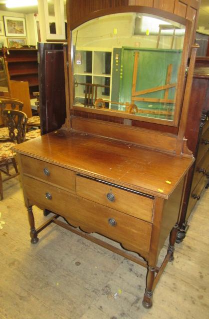 MAHOGANY DRESSING CHEST Image