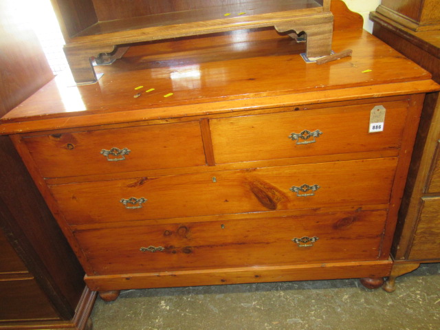 PINE CHEST OF DRAWERS Image