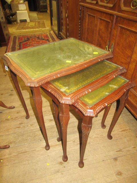 NEST OF TABLES Image