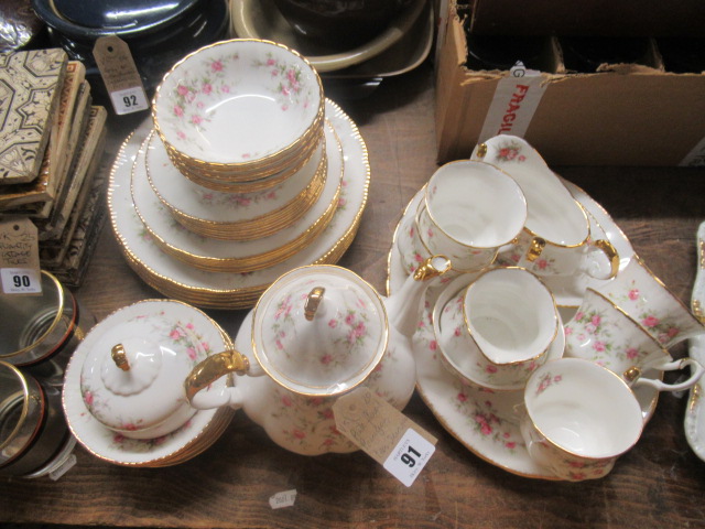 PINK FLORAL PARAGON TEA SERVICE Image