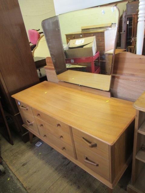 RETRO DRESSING TABLE MIRROR Image