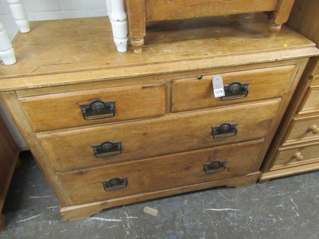 PINE CHEST OF DRAWERS Image