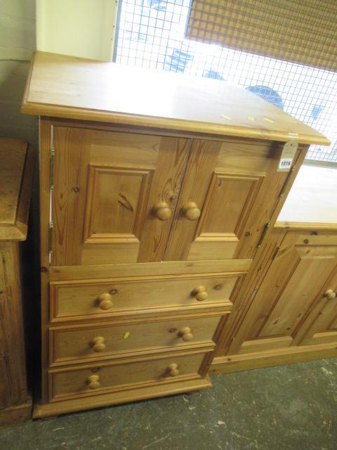 PINE CABINET Image
