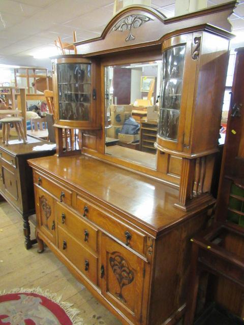 OAK DRESSER Image