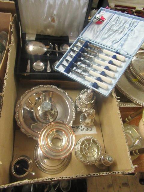 BOX OF PLATED ITEMS INCLUDING CASED CUTLERY Image