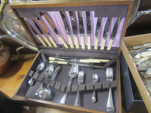 CANTEEN OF CUTLERY Image