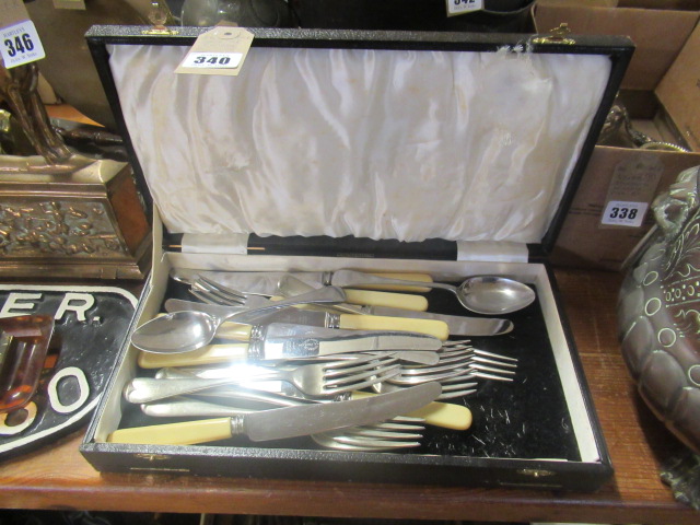 CASE OF CUTLERY Image