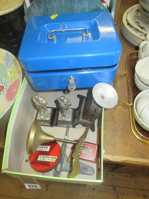 BOX OF COLLECTABLES Image