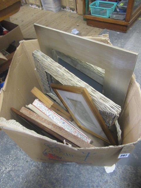 BOX OF MISCELLANEOUS Image