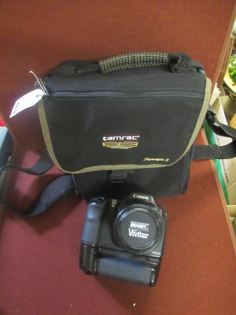 CANON CAMERA WITH SIGMA LENS IN TAMRAC BAG Image