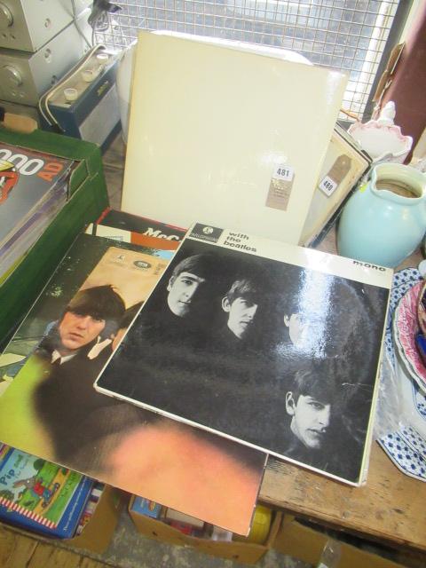 QUANTITY OF BEATLES LPS INCLUDING WHITE ALBUM NUMBER 0039169 Image
