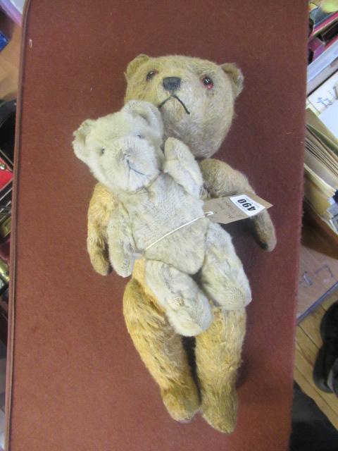 TWO TEDDY BEARS Image
