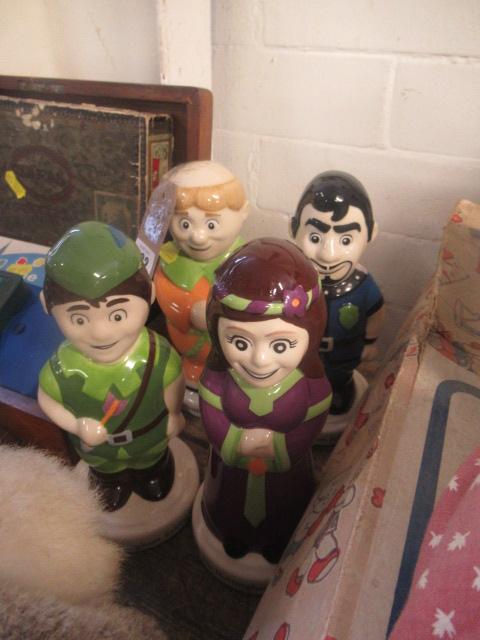 FOUR CERAMIC ROBIN HOOD MONEY BOXES Image