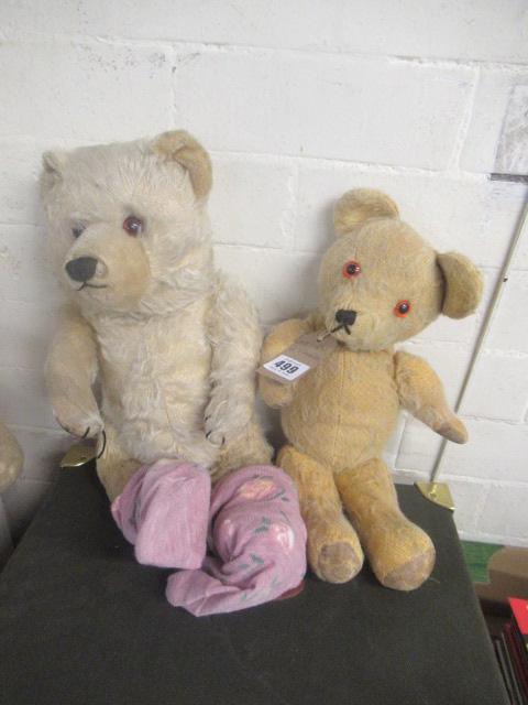 TWO TEDDY BEARS Image