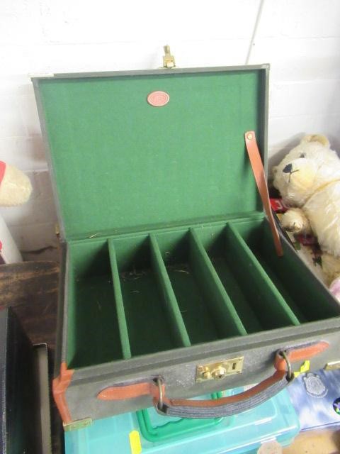 TWO GUN CARTRIDGE CASES Image