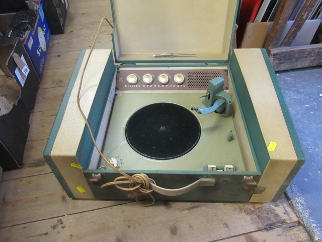 RECORD PLAYER Image
