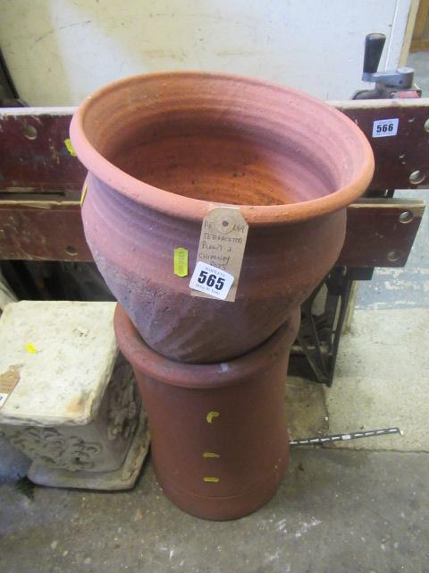 TERRACOTTA PLANT AND CHIMNY POTS Image