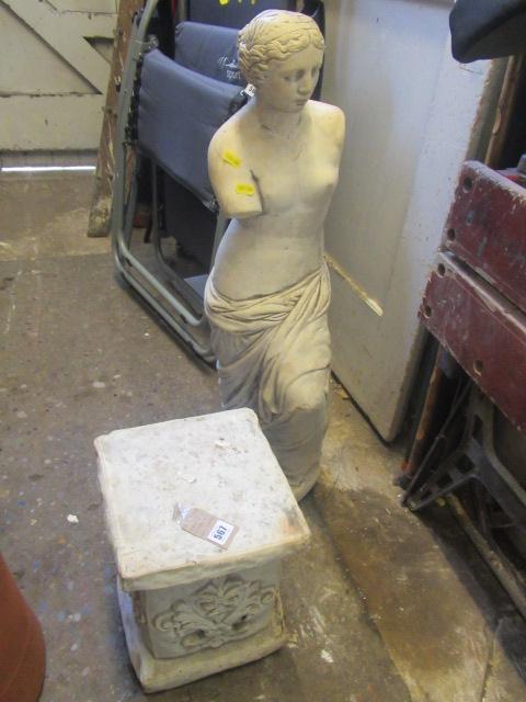 CLASSICAL COMPOSITE GARDEN STATUE Image
