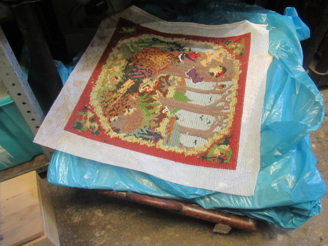 BASKET WITH EMBROIDERIES Image