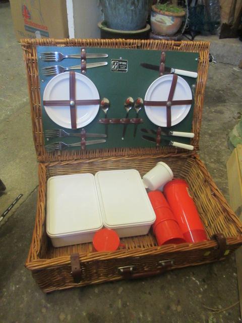 WICKER PICNIC HAMPER AND CONTENTS Image