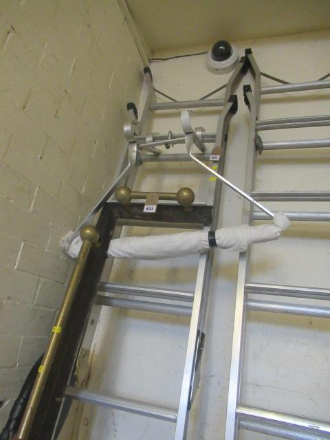ALUMINIUM LADDER Image