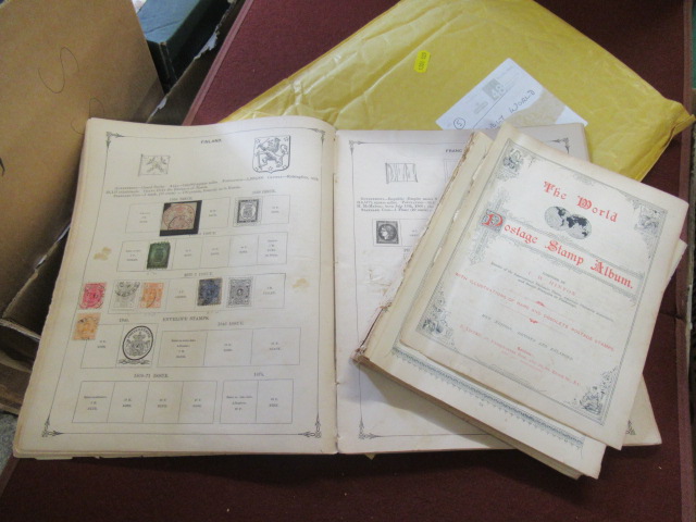 LARGE ENVELOPE OF EARLY WORLD STAMPS Image
