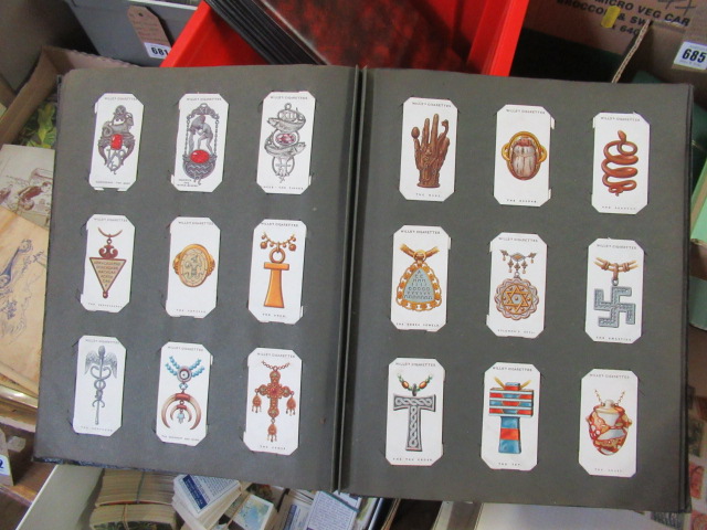 PLAYERS ALBUM OF CIGARETTE CARDS Image