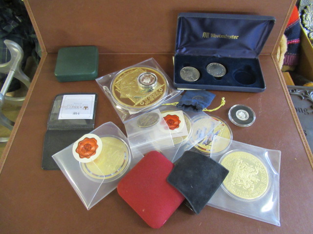 BAG OF COINS INCLUDING SILVER 2019 REMEMBRANCE AND 75TH ANNIVERSARY OF D-DAY ETC Image