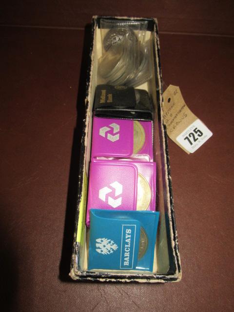 APPROX TWENTY EIGHT COMMEMORATIVE CROWNS Image