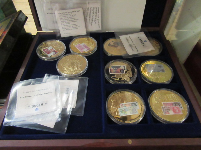 THREE BOXES OF COMMEMORATIVE COINS INCLUDING EDINBURGH CASTLE EXAMPLES Image