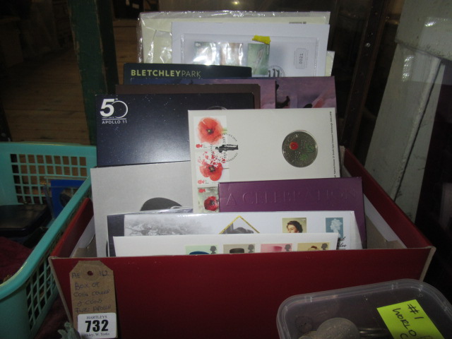 BOX OF COIN COVERS AND COINS INCLUDING APOLLO LANDING ETC Image