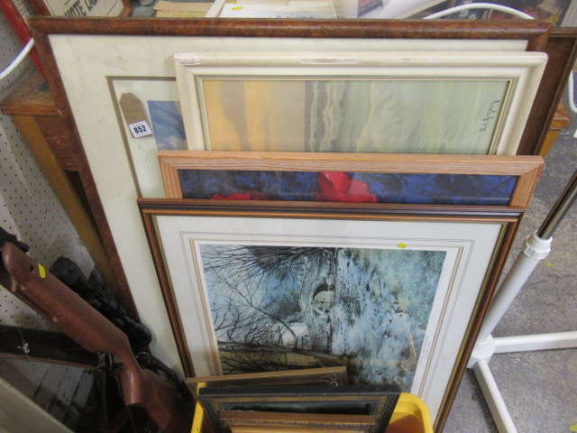 FIVE LARGE PICTURES Image