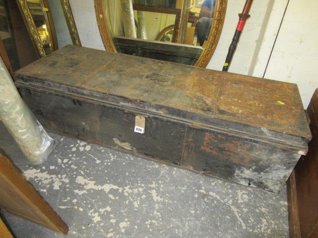 METAL RIFLE CHEST Image