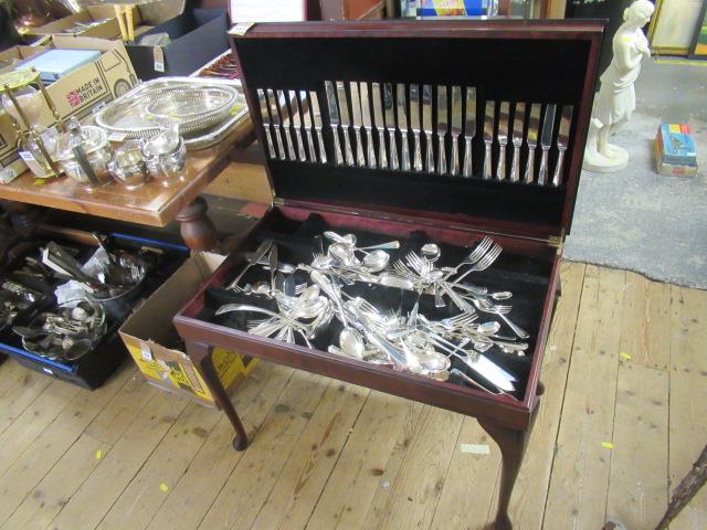 CANTEEN OF CUTLERY Image