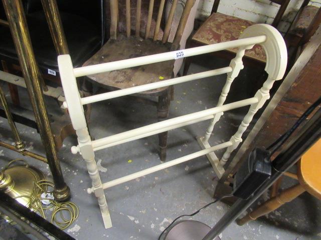 PAINTED TOWEL RAIL Image