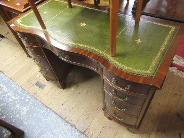 LEATHER TOPPED TWIN PEDESTAL DESK Image