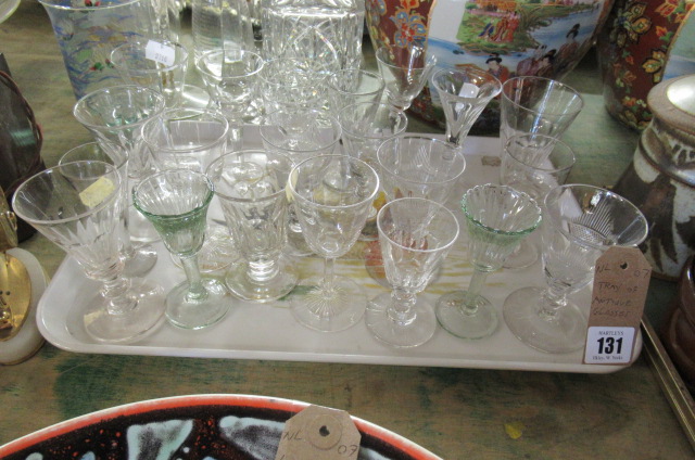 TRAY OF ANTIQUE GLASS Image