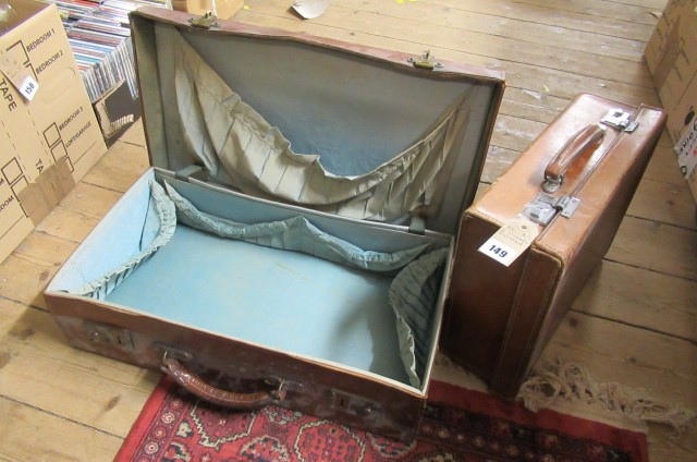 TWO VINTAGE SUITCASES Image