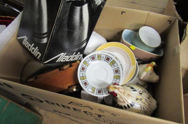 TWO BOXES OF KITCHEN WARE AND MISCELLANEOUS ITEMS Image