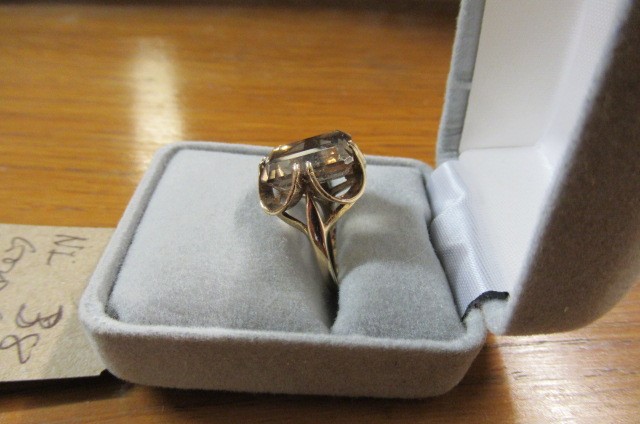 GOLD GEM SET RING Image